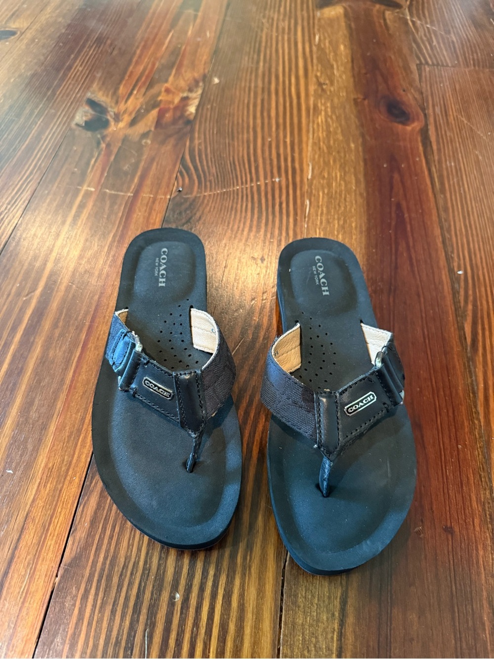 Coach Black Buckle Leather Flip Flop Sandals - Picture 5 of 5
